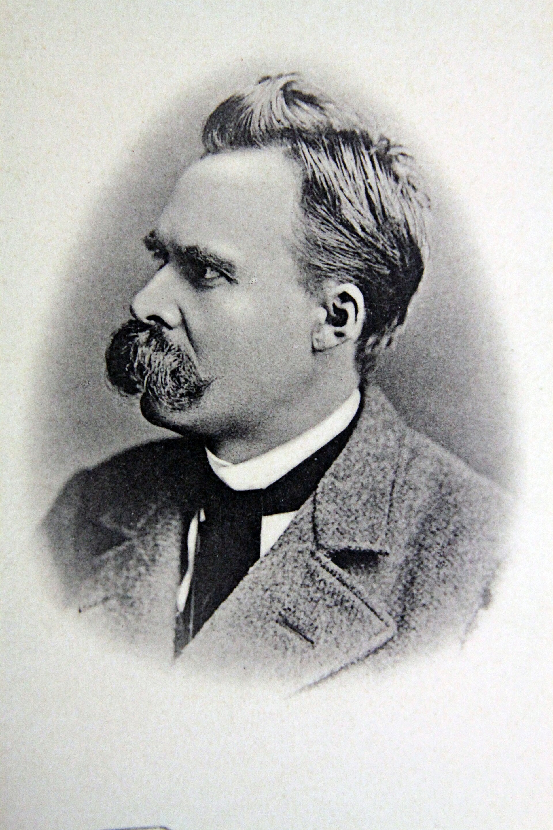 Nietzsche_LIFE
